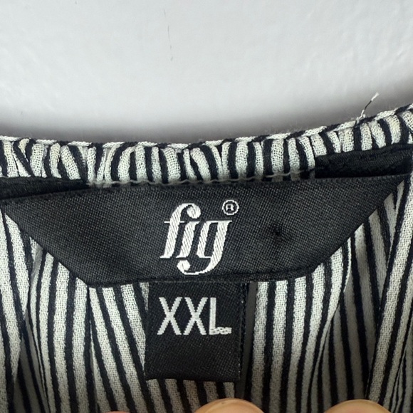 Fig Gray & White Striped Boxy Blouse Smocked Waist Chest Embroidered Detail XXL - Picture 3 of 10